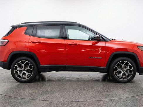 Used 2025 Jeep Compass Limited AWD/4WD image 11