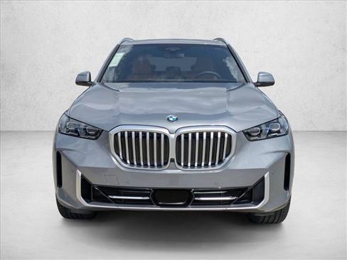 Used 2026 BMW X5 sDrive40i image 5