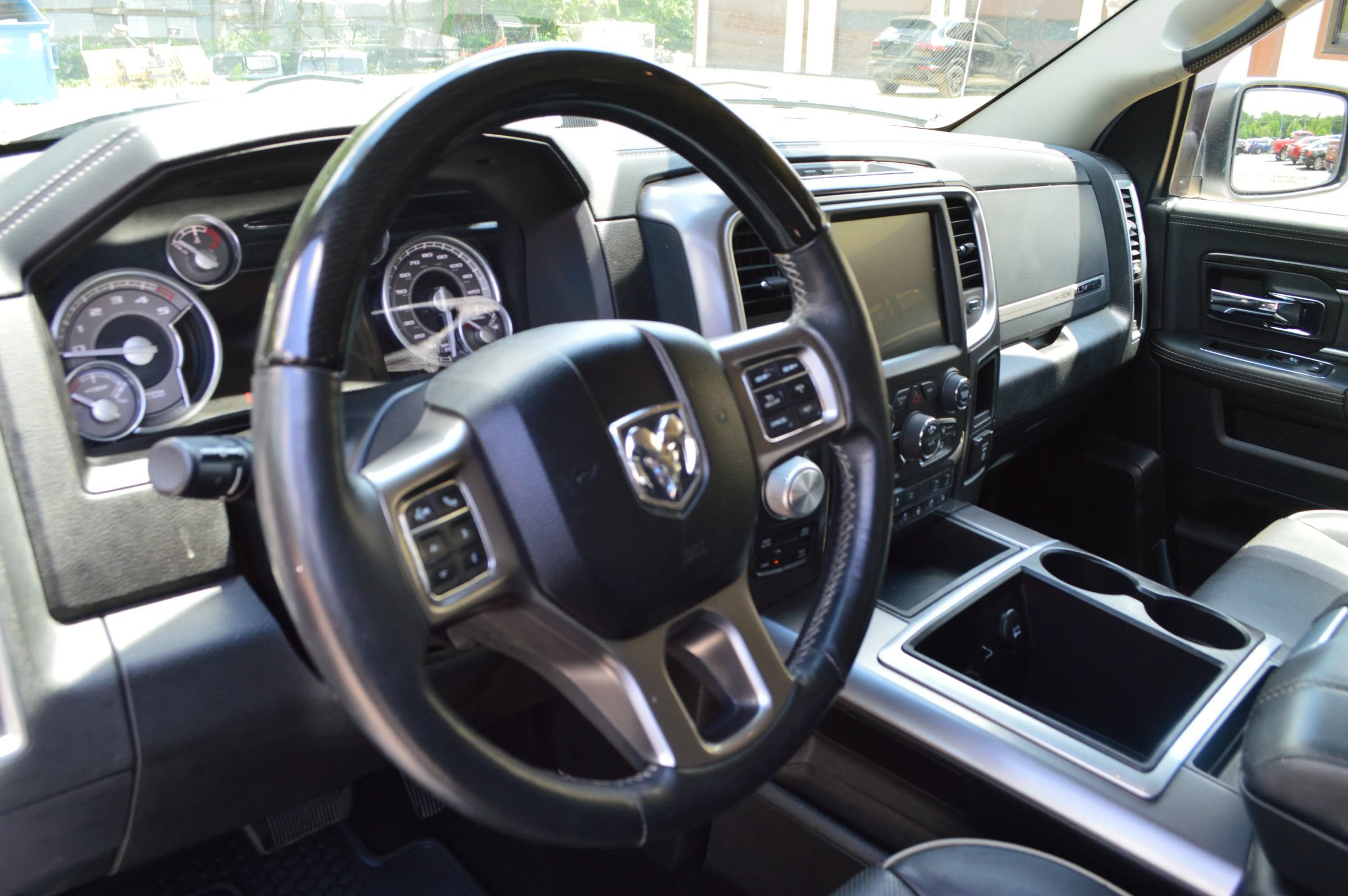 Used 2015 RAM 1500 Limited AWD/4WD image 17