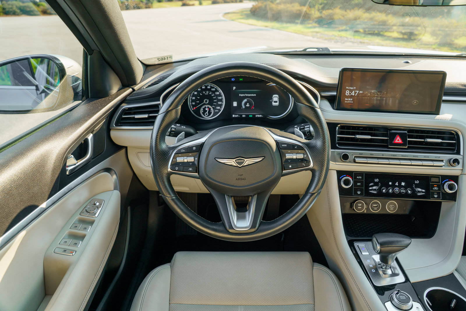 Used 2025 Genesis G70 2.5T AWD/4WD image 38