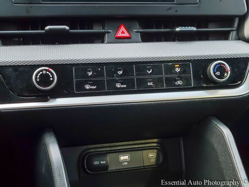 Used 2024 Kia Sportage LX image 18