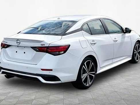 Used 2025 Nissan Sentra SR w/ SR Premium Package image 5