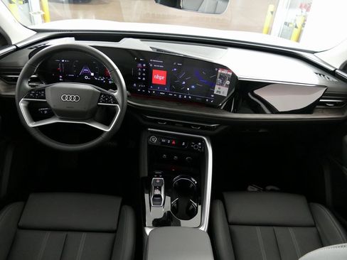 New 2025 Audi Q5 Premium Plus image 25