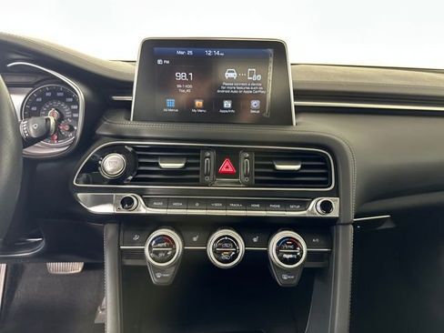 Used 2020 Genesis G70 2.0T AWD/4WD image 21