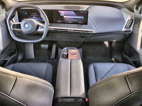 Used 2025 BMW iX xDrive50 image 15