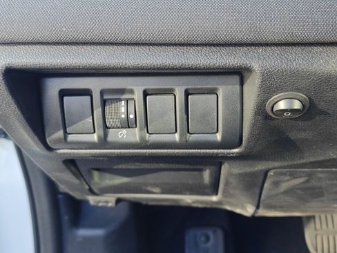 Used 2024 Subaru Outback Premium image 17