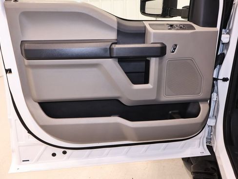 Certified 2022 Ford F550 2WD Regular Cab Super Duty image 13
