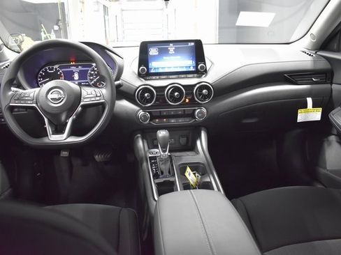 New 2025 Nissan Sentra SV image 13