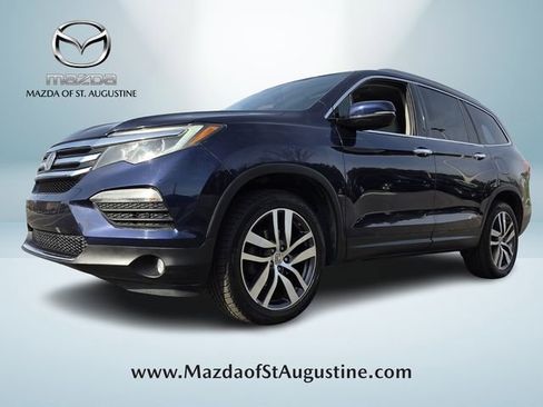 Used 2017 Honda Pilot Touring image 1