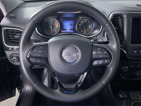 Used 2023 Jeep Cherokee Altitude Lux image 19