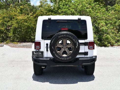 Used 2018 Jeep Wrangler Sport AWD/4WD image 5