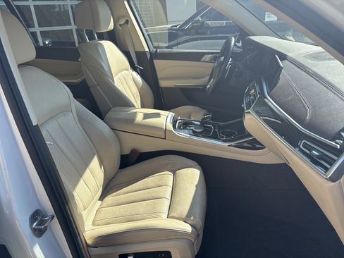 Used 2019 BMW X7 xDrive40i w/ Premium Package AWD/4WD image 34