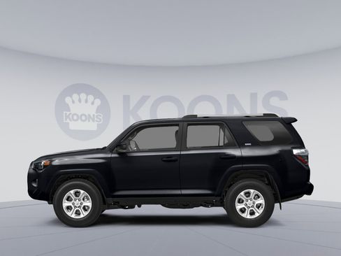 Used 2024 Toyota 4Runner SR5 Premium w/ Moonroof Package AWD/4WD image 4