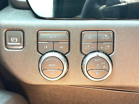 New 2026 GMC Sierra 1500 Elevation w/ Elevation Premium Package AWD/4WD image 27