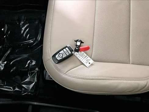 Used 2023 Ford Explorer Limited w/ Equipment Group 301A image 10