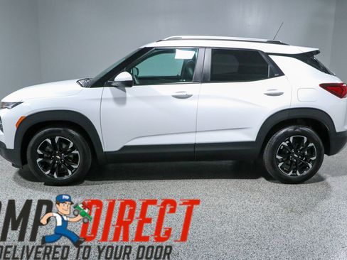 Used 2021 Chevrolet TrailBlazer LT w/ Sun and Liftgate Package FWD image 10