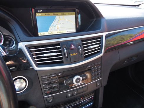 Used 2011 Mercedes-Benz E 350 Sedan image 10