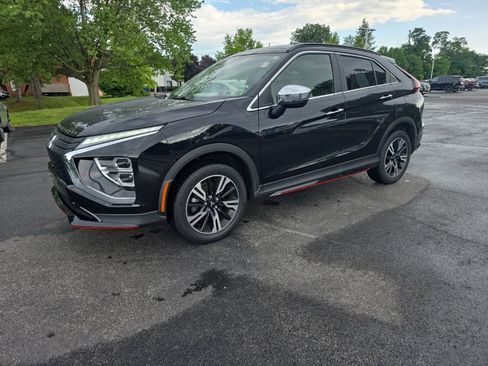 Used 2023 Mitsubishi Eclipse Cross AWD image 3
