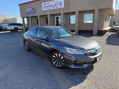 Used 2017 Honda Accord Touring image 1