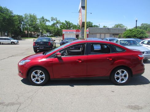 Used 2013 Ford Focus SE image 4