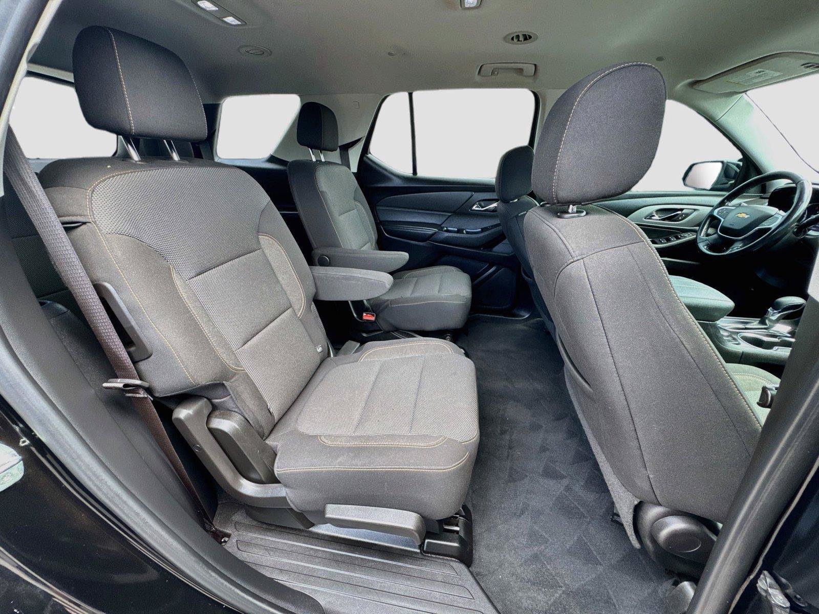 Used 2021 Chevrolet Traverse LT FWD image 29