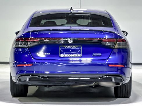Used 2024 Honda Accord Sport image 9