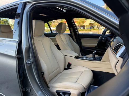 Used 2018 BMW 330i Sedan w/ Convenience Package RWD image 13