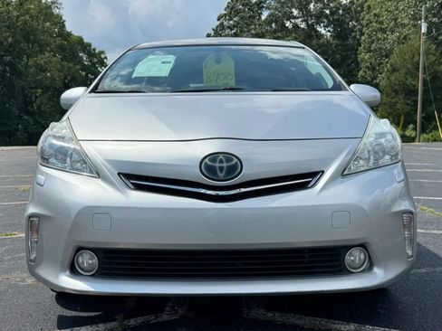 Used 2013 Toyota Prius V Five FWD image 2
