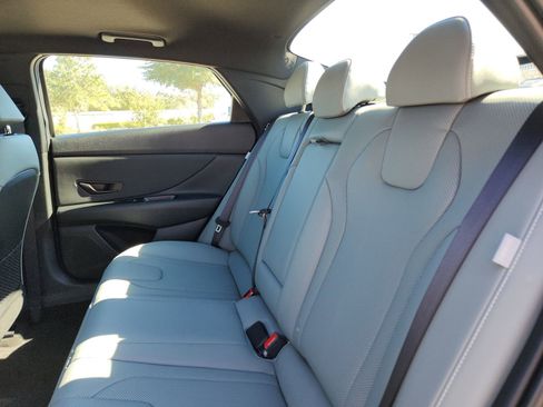 New 2026 Hyundai Elantra Limited image 15