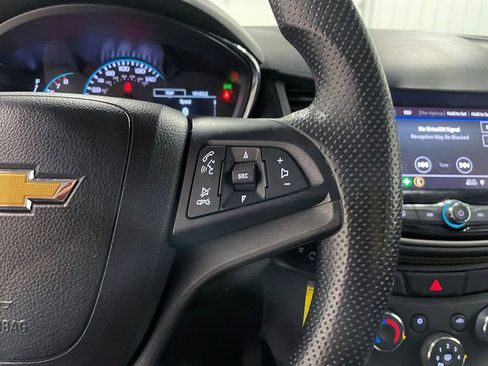 Used 2020 Chevrolet Trax LT image 31