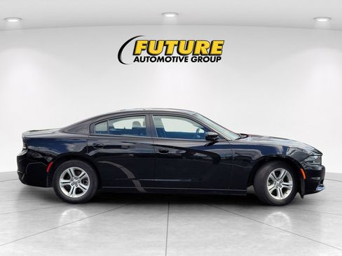 Used 2023 Dodge Charger SXT RWD image 9