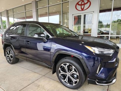 Certified 2024 Toyota RAV4 XSE w/ Weather Package AWD/4WD image 4