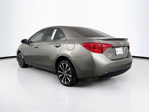 Used 2017 Toyota Corolla SE FWD image 11