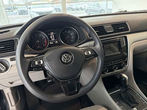 Used 2018 Volkswagen Passat 2.0T S image 17