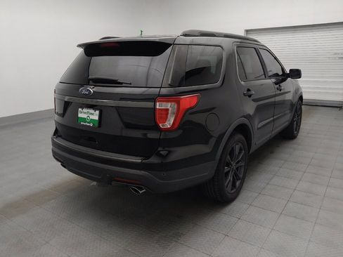 Used 2018 Ford Explorer XLT w/ Equipment Group 202A FWD image 9