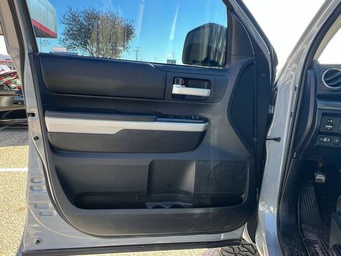 Used 2018 Toyota Tundra SR5 image 16
