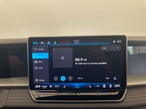 New 2026 Volkswagen Tiguan SE R-Line AWD/4WD image 10