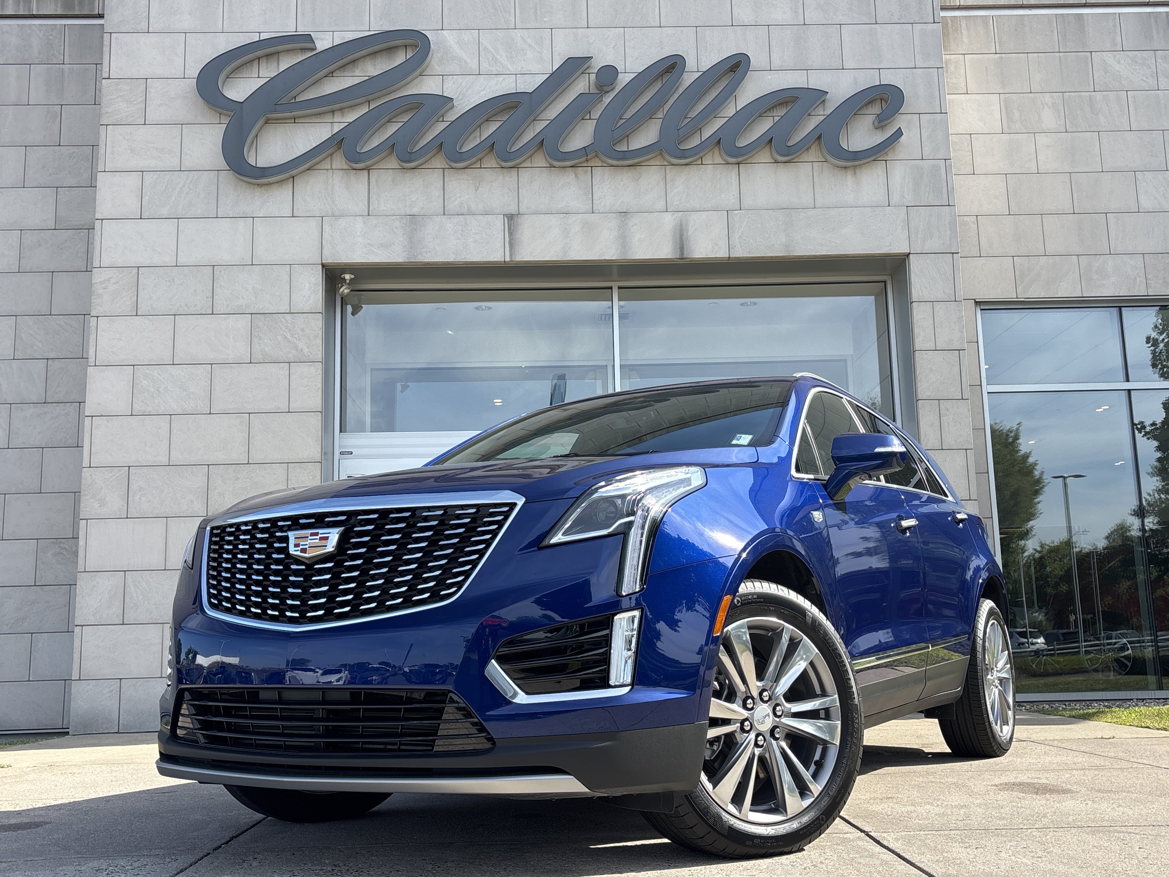 Used 2025 Cadillac XT5 Premium Luxury AWD/4WD image 11