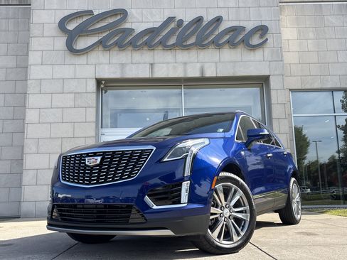 Used 2025 Cadillac XT5 Premium Luxury image 11