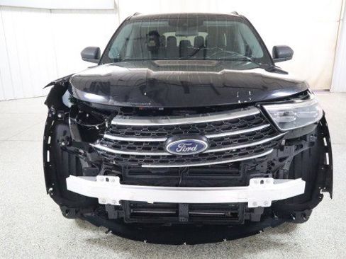 Used 2021 Ford Explorer XLT w/ Equipment Group 202A AWD/4WD image 7