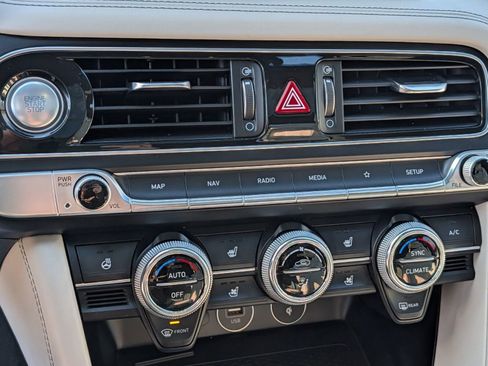 Used 2022 Genesis G70 3.3T w/ Sport Prestige Package image 9