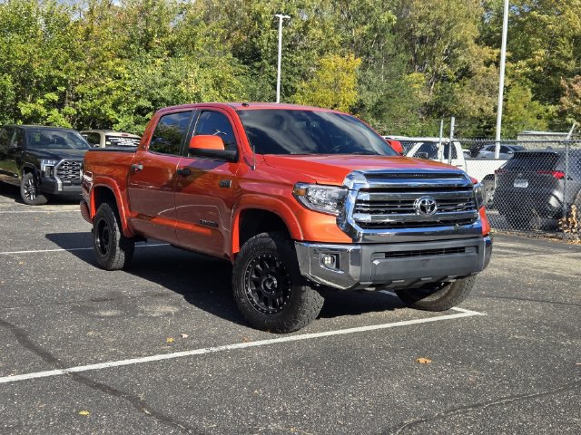 Used 2017 Toyota Tundra SR5 AWD/4WD image 30