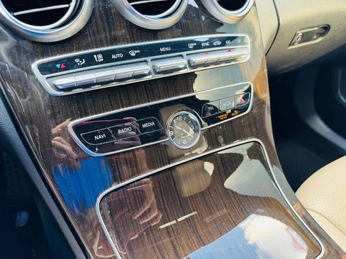 Used 2019 Mercedes-Benz C 300 Sedan image 19