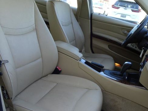 Used 2011 BMW 328i xDrive Sedan image 14