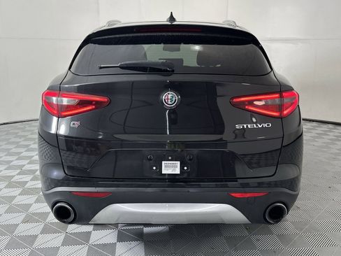 Used 2019 Alfa Romeo Stelvio AWD image 7