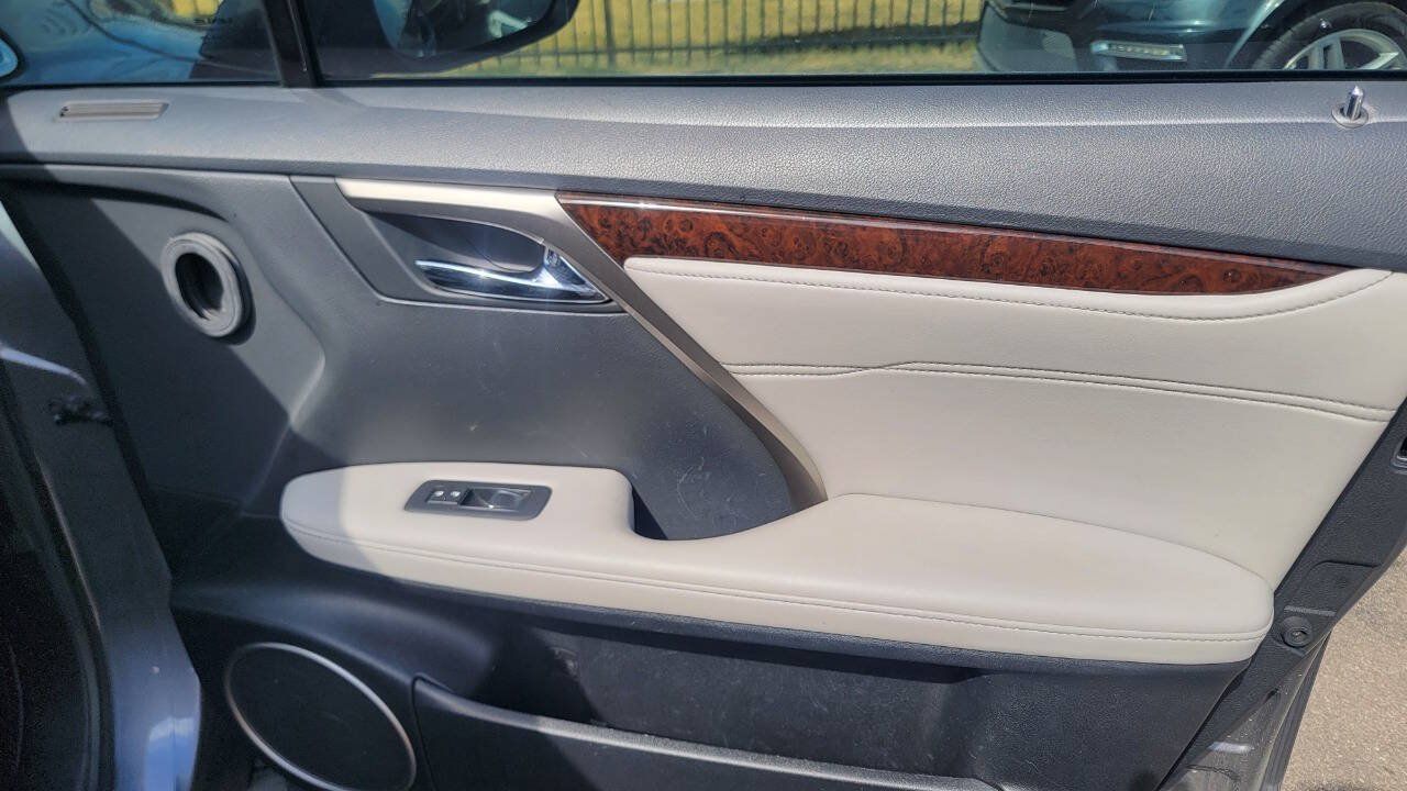 Used 2019 Lexus RX 350 FWD w/ Navigation Package image 29