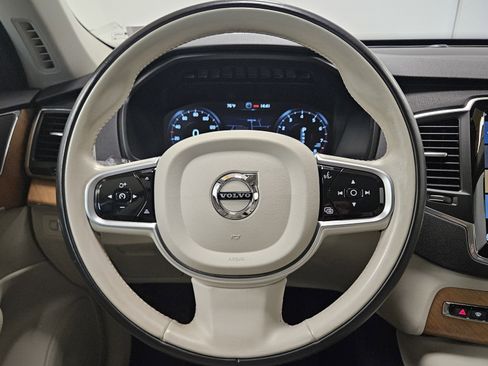 Used 2022 Volvo XC90 T6 Momentum w/ Climate Package image 41