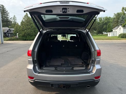 Used 2016 Jeep Grand Cherokee Limited w/ Trailer Tow Group IV AWD/4WD image 16