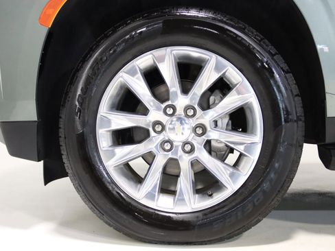 Used 2023 Chevrolet Suburban Premier AWD/4WD image 79