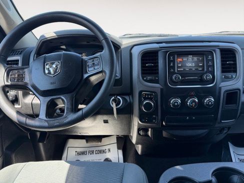 Used 2018 RAM 1500 Express w/ Express Value Package AWD/4WD image 4